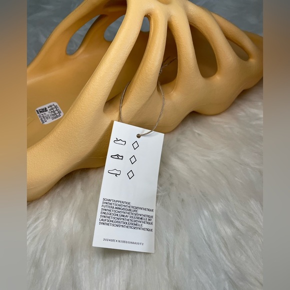 Adidas Yeezy | Men’s Yeezy 450 Slide in Cream Size 12 Brand New with Box - Picture 12 of 16